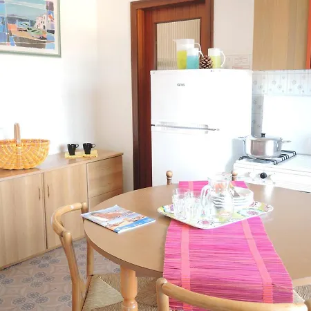 Bright Flat With Balcony In - Beahost 비비오네