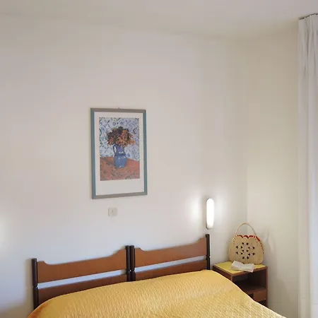 Bright Flat With Balcony In - Beahost *