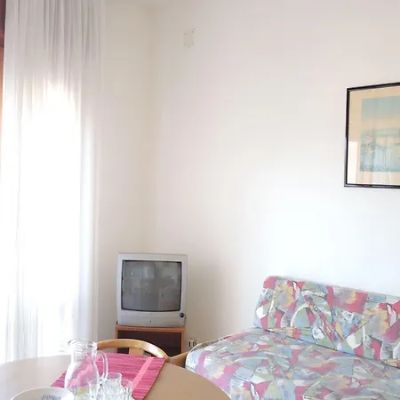 Bright Flat With Balcony In - Beahost